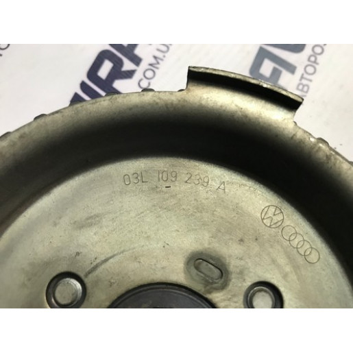 Фланець шестерні розподільного валу VW Passat B6 2.0TDI 2005-2010 03L109239A